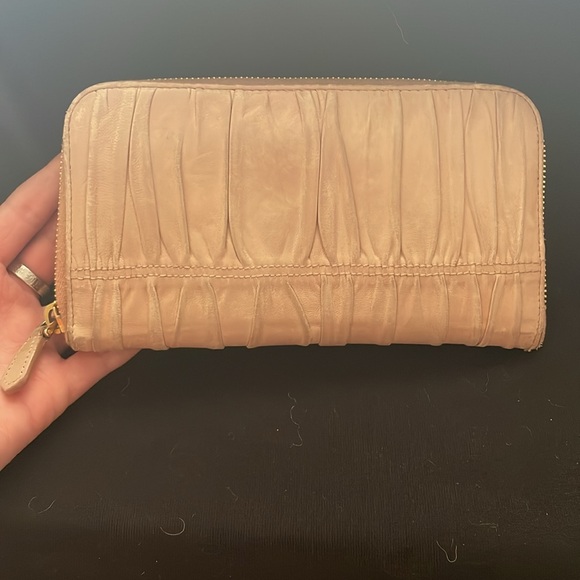 prada nappa zip around wallet - Picture 5 of 12